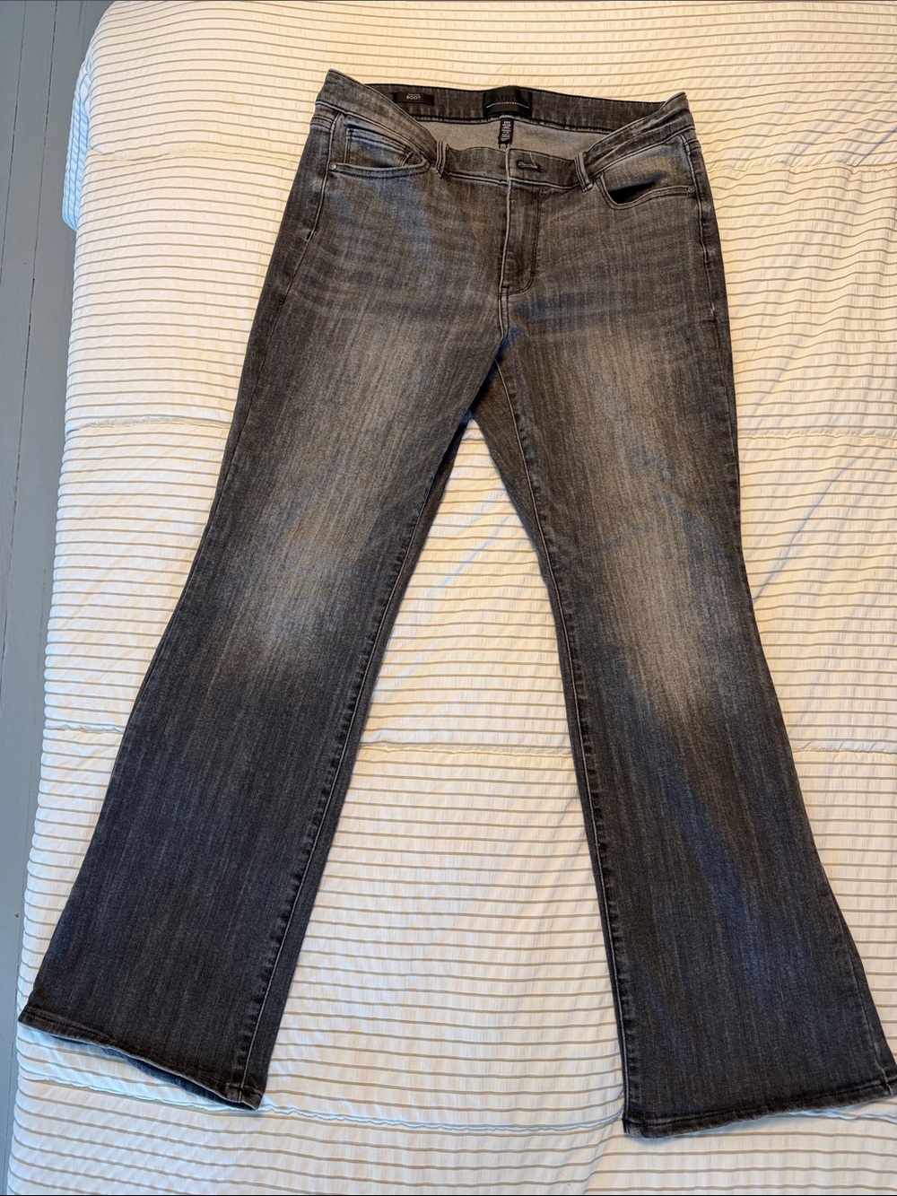 White House Black Market Gray Wash Mid-Rise Curvy Jeans